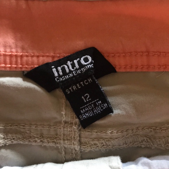 Shorts - Picture 2 of 3